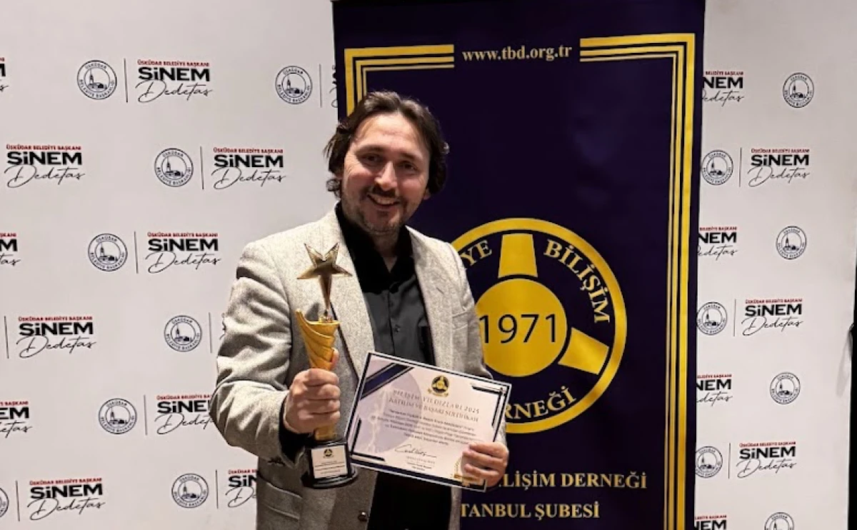 ÇANAKKALE’NİN TEKNOLOJİ YILDIZI PARLADI: NaraXR, Türkiye Birinciliği Ödülünü Aldı!